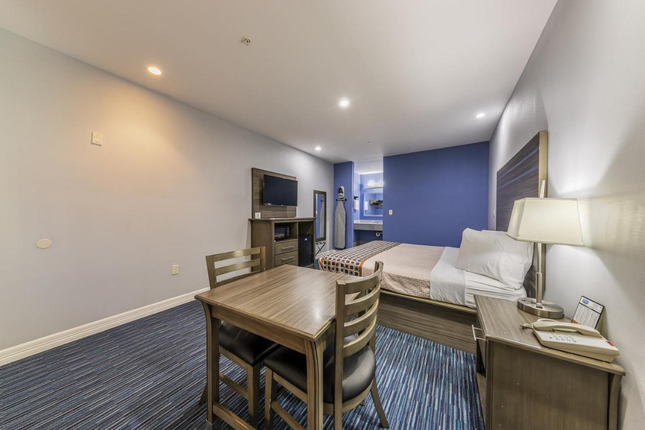Home Place Inn Spring I-45 North And 1960 Westfield Экстерьер фото